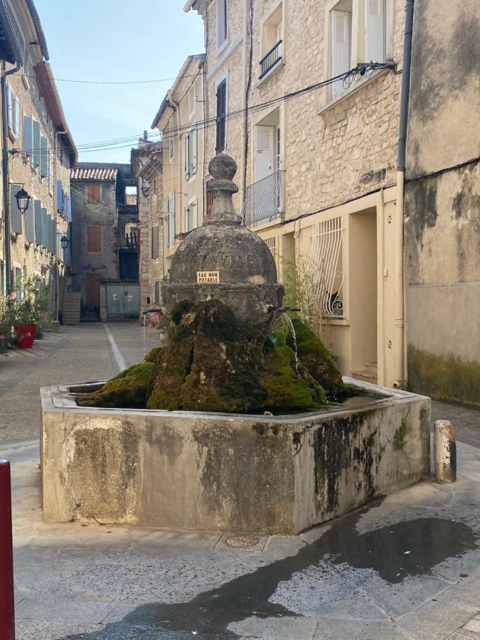 Le Studio En Provence Saint Didier  Kültér fotó