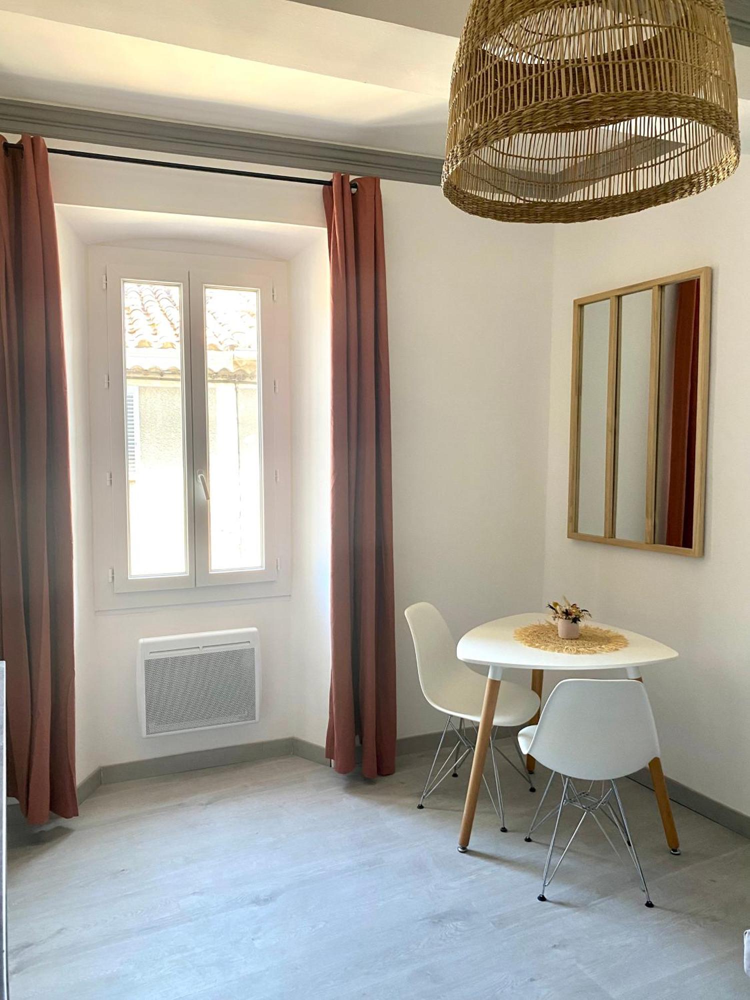 Le Studio En Provence Saint Didier  Kültér fotó
